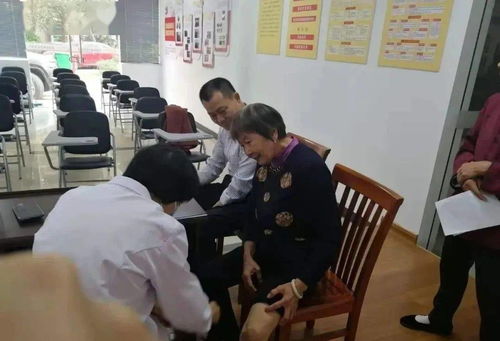 公益體檢進(jìn)社區(qū)，健康服務(wù)暖人心——我縣開展新時(shí)代文明實(shí)踐活動(dòng)側(cè)記